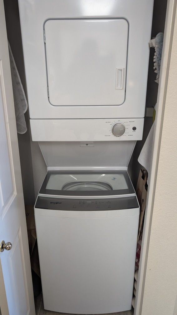 Whirlpool Stacked Washer And Dryer 1 Years Old