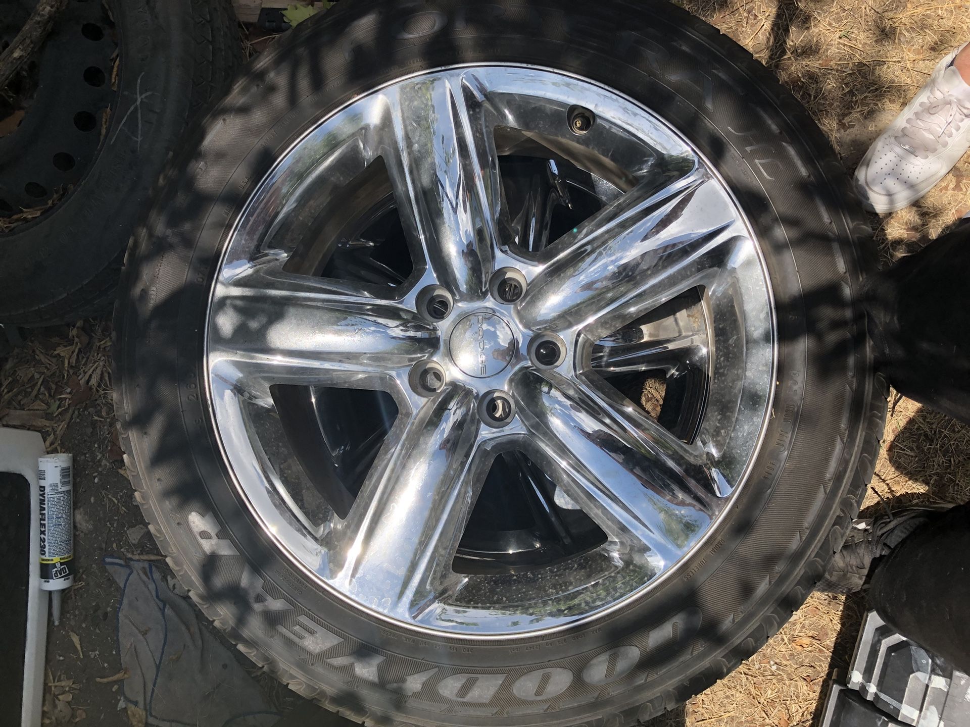 2 !!! 20 inch Dodge Durango wheels and tires 265/50/r20