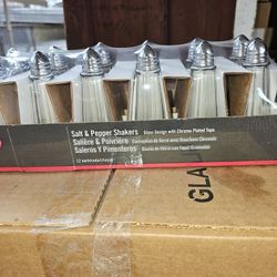 salt pepper shakers 