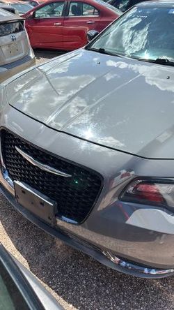 2019 Chrysler 300