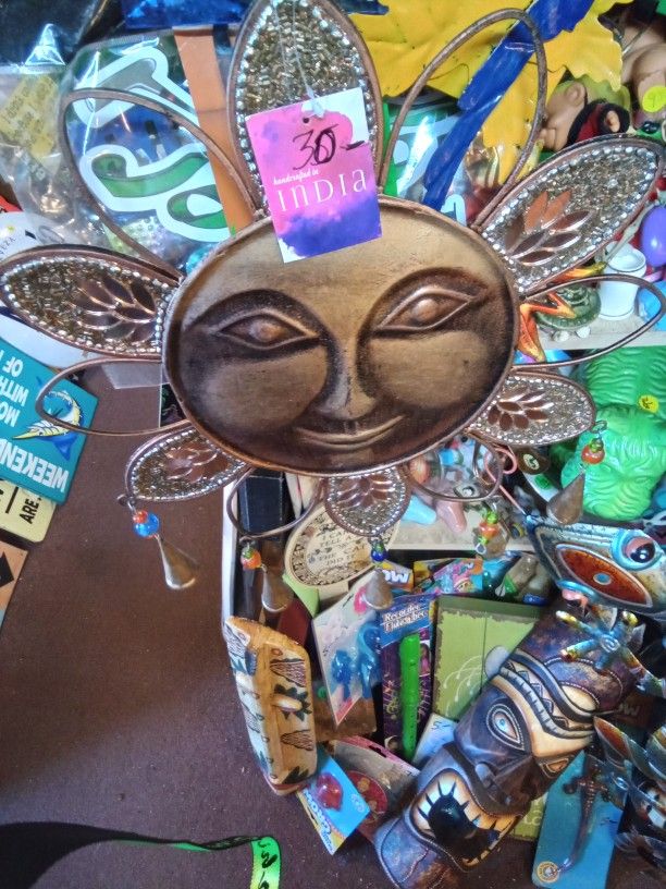 Cool Metal Embellished Sun Face Wind Chime