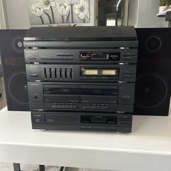 Vintage JCPenney Stereo System-CD, Cassette,Radio All Working, Turntable Works, just needs a new needle (cheap on line).