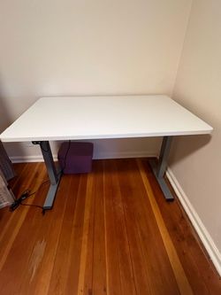 Standing desk