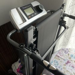 Treadmill brand new never used 