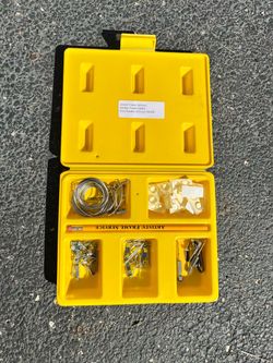 Artists' Frame Service Picture Hanging Hardware Kit