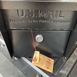 New Mail Boss Large Locking Mailbox With 3 Keys