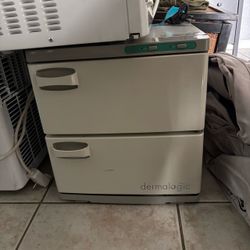 Dermalogic Double Drawer Hot Towel Warmer
