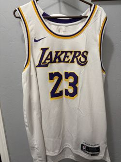 LAKERS JERSEY #23 JAMES In S.W. Worn Once Size XXL