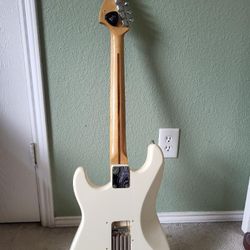 White Fender Stratocaster