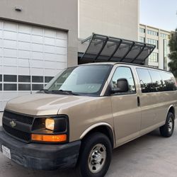 2012 Chevy G2500 Van