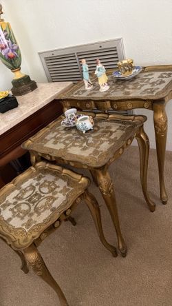 Vintage Italian nesting set