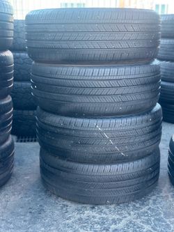 SET OF TIRE 235 55 19 MICHELIN 85% LIFE