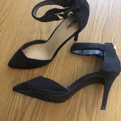 Ankle Strap & Zipper Back - Size 8.5