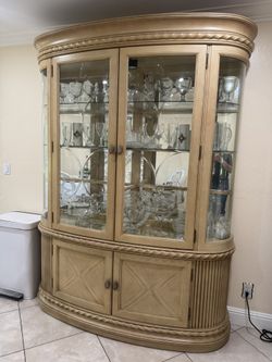 Vitrina Or Showcase