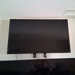 55 Inch Flat Smart TV Nothing Wrong With It Works Perfect $200 