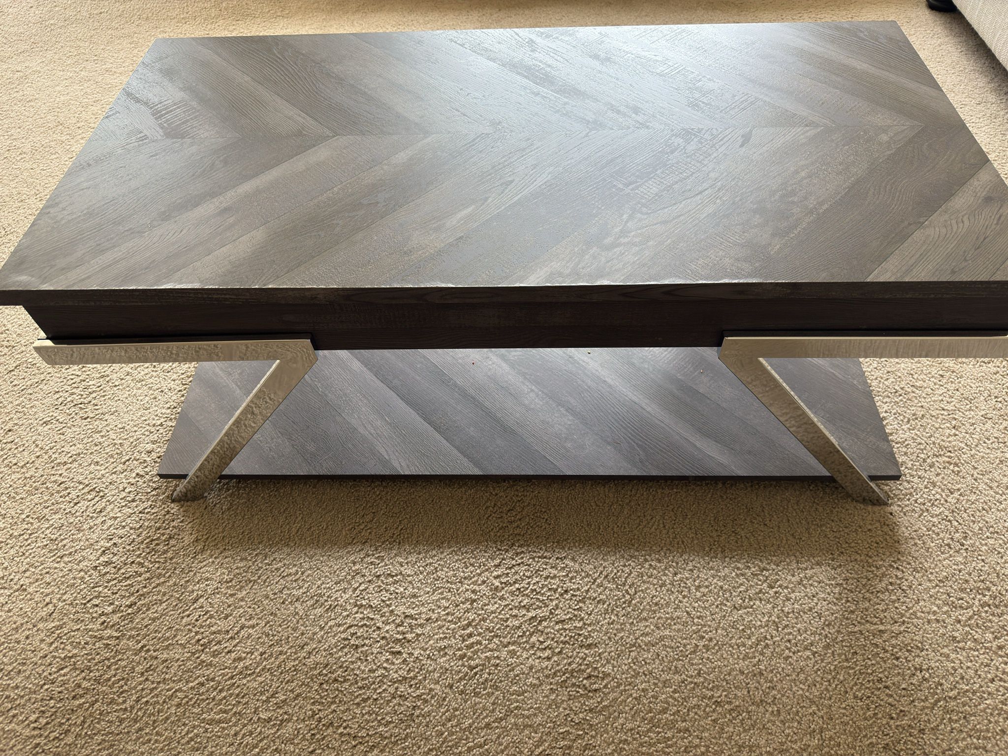 Steve Silver Co. Roma Shadow Gray Lift-Top Cocktail Table – For Sale