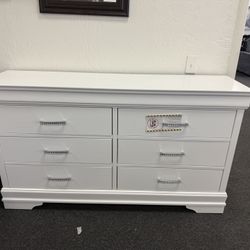 Dresser In White 