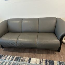 Stressless Ekornes 3‑Seater Sofa + Two Matching Loveseats – Premium Leather