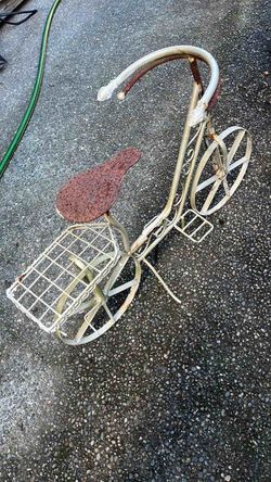 Vintage Bicycle Decor