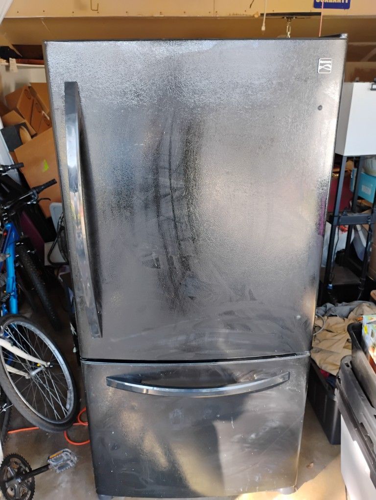 Kenmore Refrigerator 