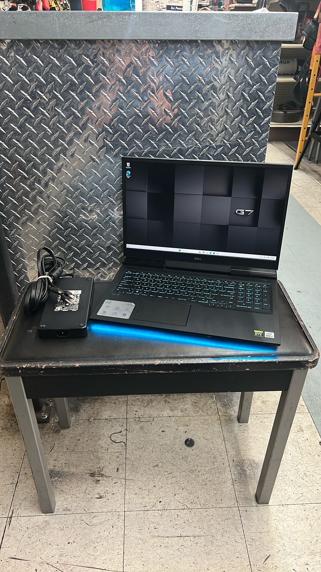 Dell G7 17 7700 17.3” Gaming Laptop 