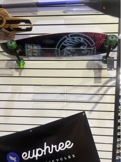 Never Summer NORAD Skateboard complete