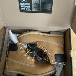 Timberland Woman Size 10