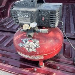 Porter Cable 135 PSI 6 Gallon Air Compressor