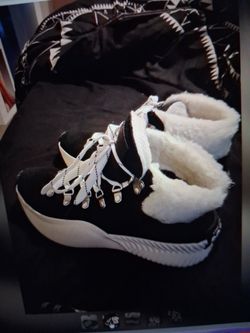 Nordstrom sneakers size 6