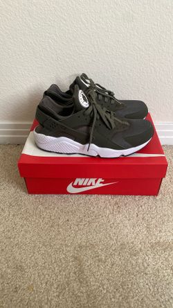 Nike Huarache 10.5 M