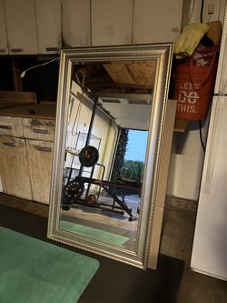 Gold mirror