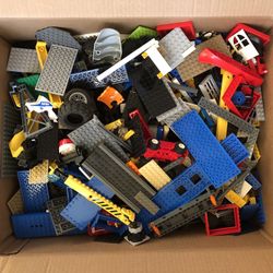 Bulk Mixed Legos 9.5 Pounds