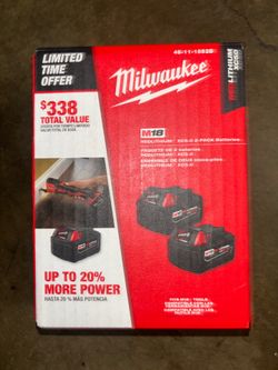2 Baterías Milwaukee nuevas en su caja
