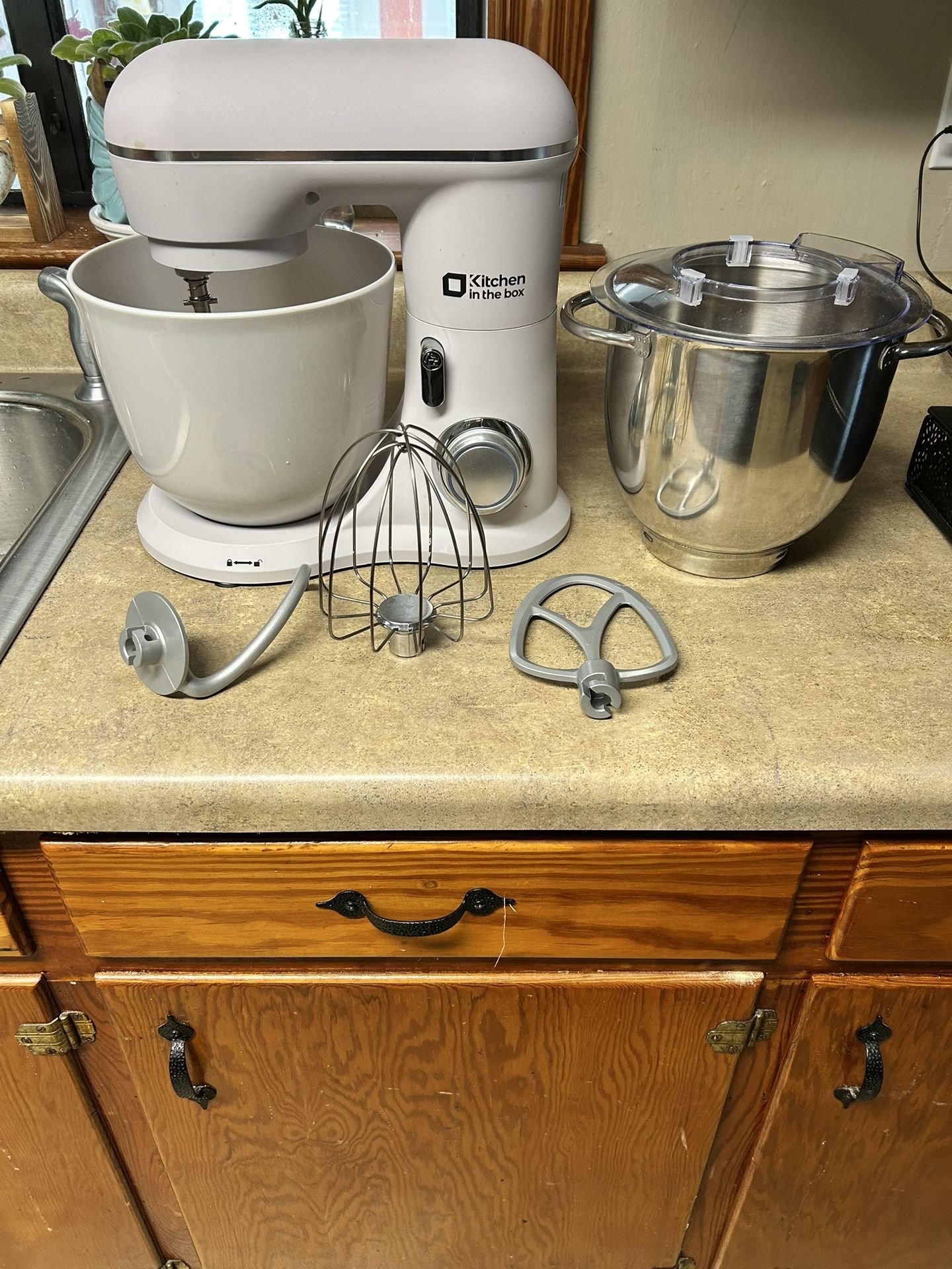 Kitchen in the box stand Mixer