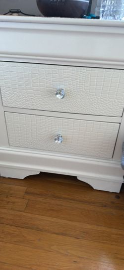 Queen size bed