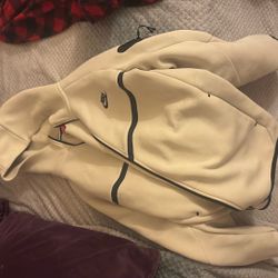 Men’s Nike Tech Jacket 