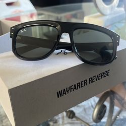 Brand new ray-ban sunglasses model:wayfarer reverse