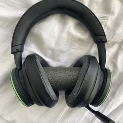 Xbox Wireless Headset - Used