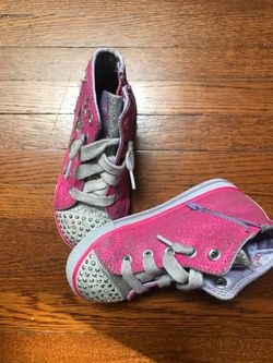 Sketchers high tops