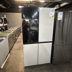 Samsung - 29 Cu Ft 4-Door Flex French Door Refrigerator With Beverage Center In White Glass 