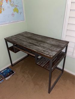 Desk with keyboard pullout