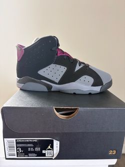 Jordan Retro 6 Size 3Y