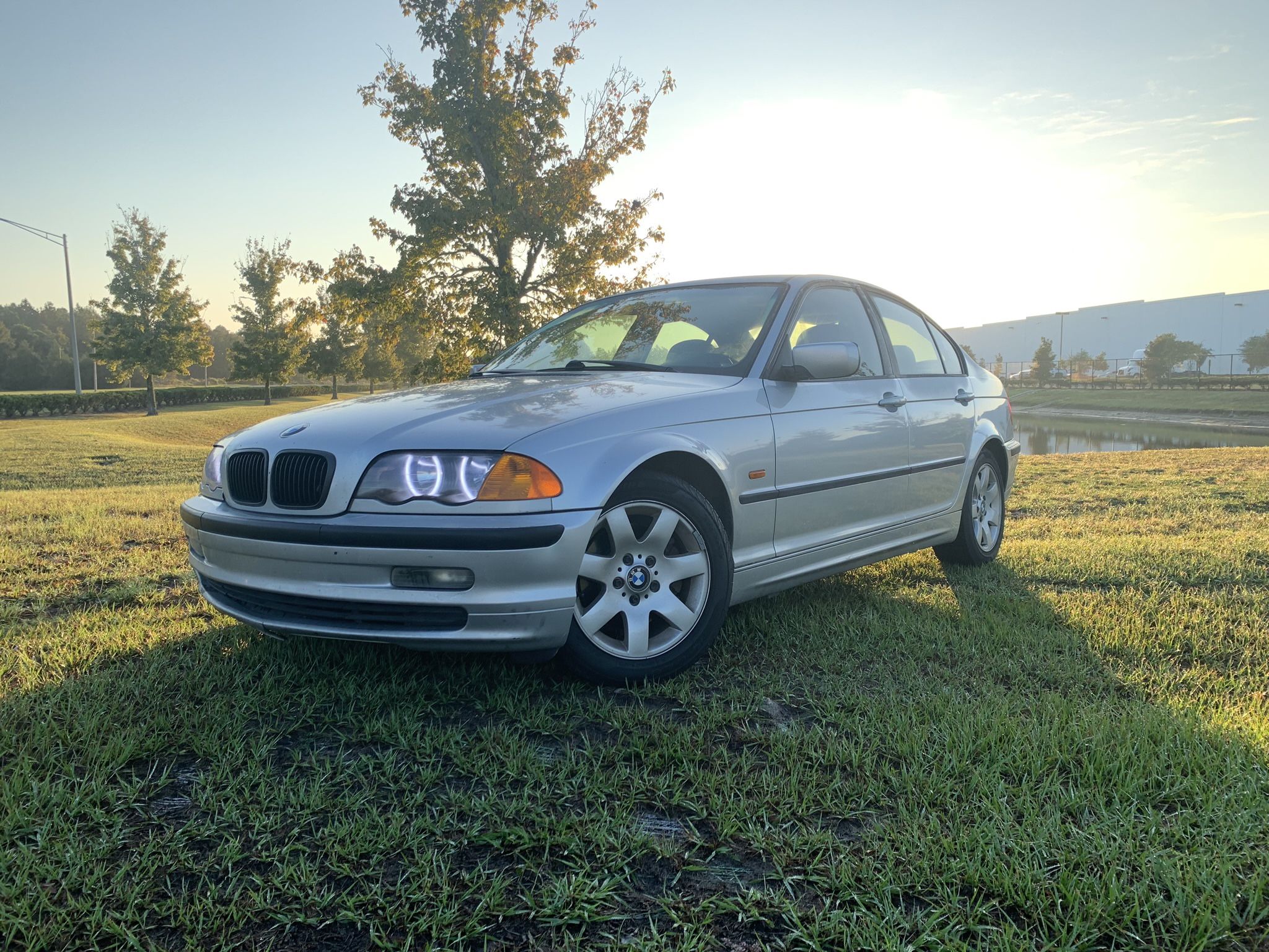 2001 BMW 325i