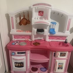 Kids Play Kitchen 
