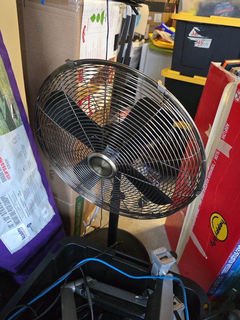 ~20" Fan 