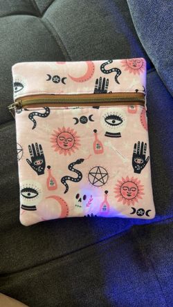 Zippered kindle sleeve