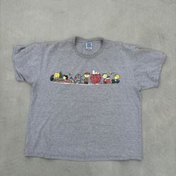 Peanuts Snoopy & Charlie Brown graphic tee size XL