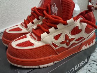 ******** LV  TRAINERS ***** LV TRAINERS*** SIZE  9 LV TRAINERS ****