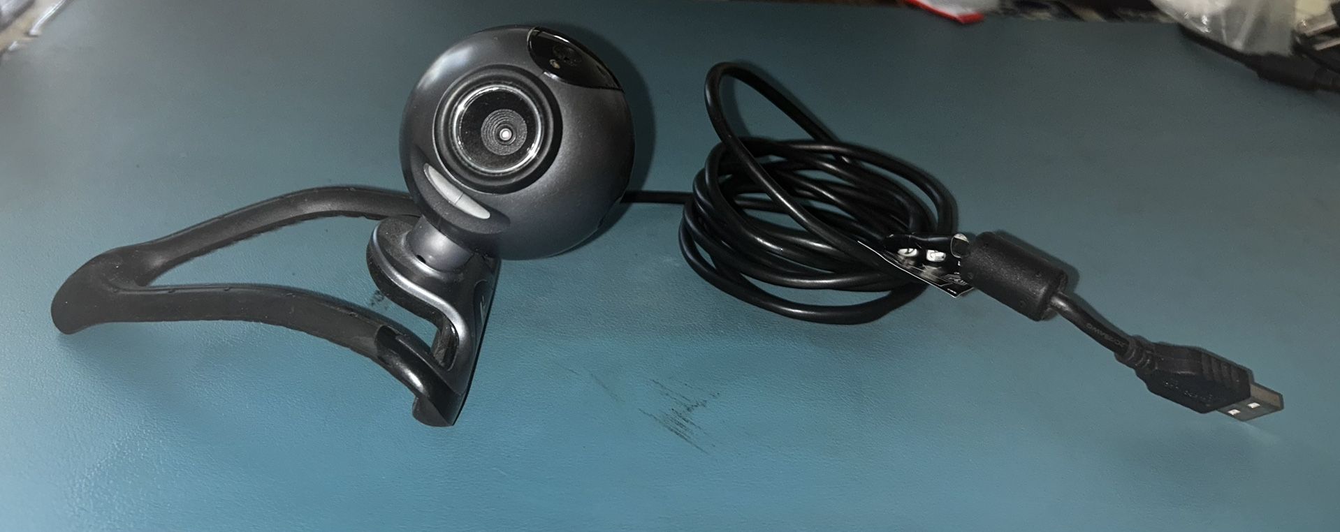 📷 Logitech USB Webcam (Vintage Style)  Price: $8