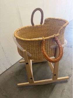 Design Dua Doll Bassinet with Rocker